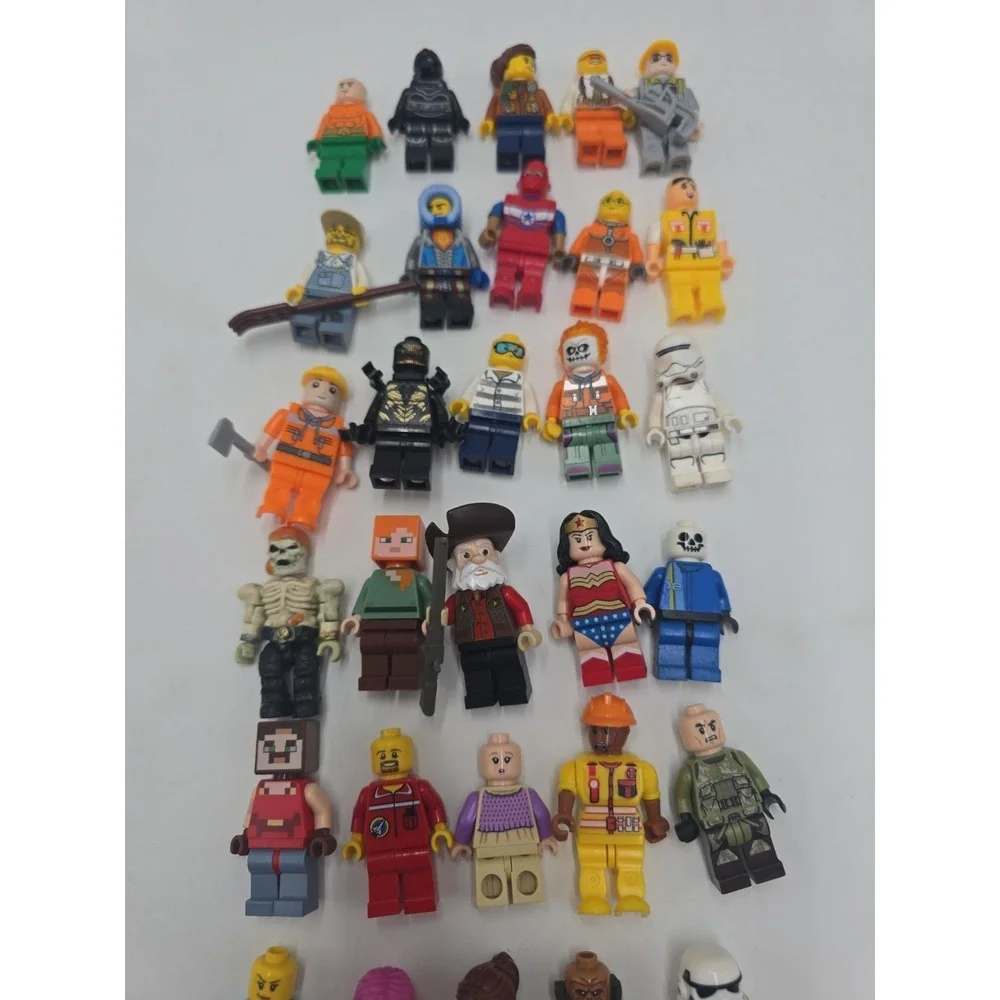 30‎ Mixed LEGO Minifigure Marvel DC City Pirates Ninjago Star Wars Wonder Women